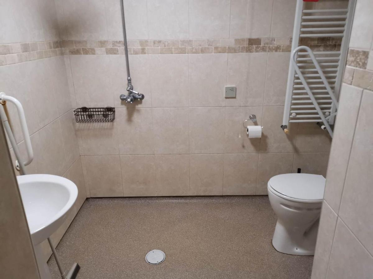 Llety Teifi Guest House Cardigan Εξωτερικό φωτογραφία